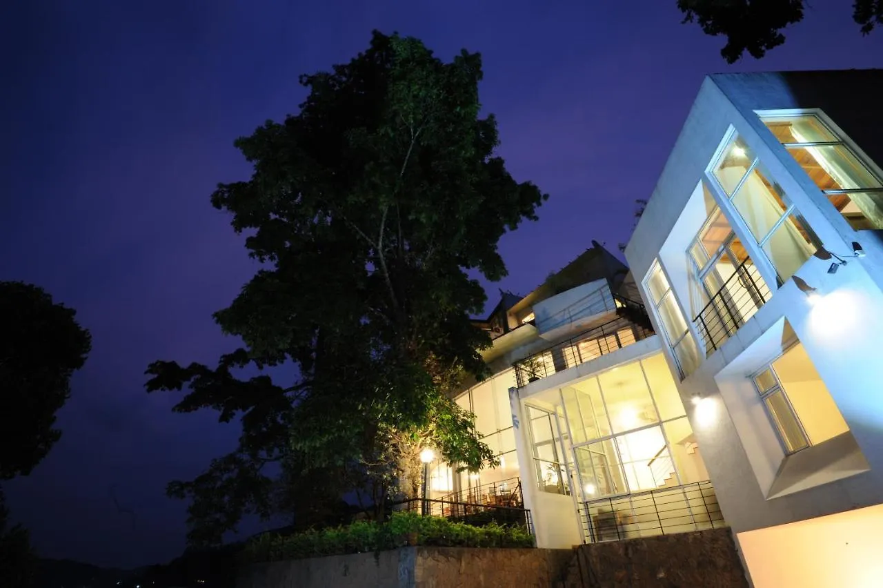 Hotel See Kandy 3*,